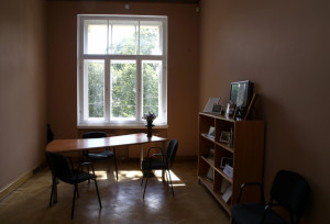  gallery_alt_img 